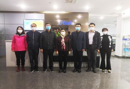 乐山市人大常委会副主任刘绍清一行光临918博天娱乐官网光电视察领导疫情防控和复工复产工作